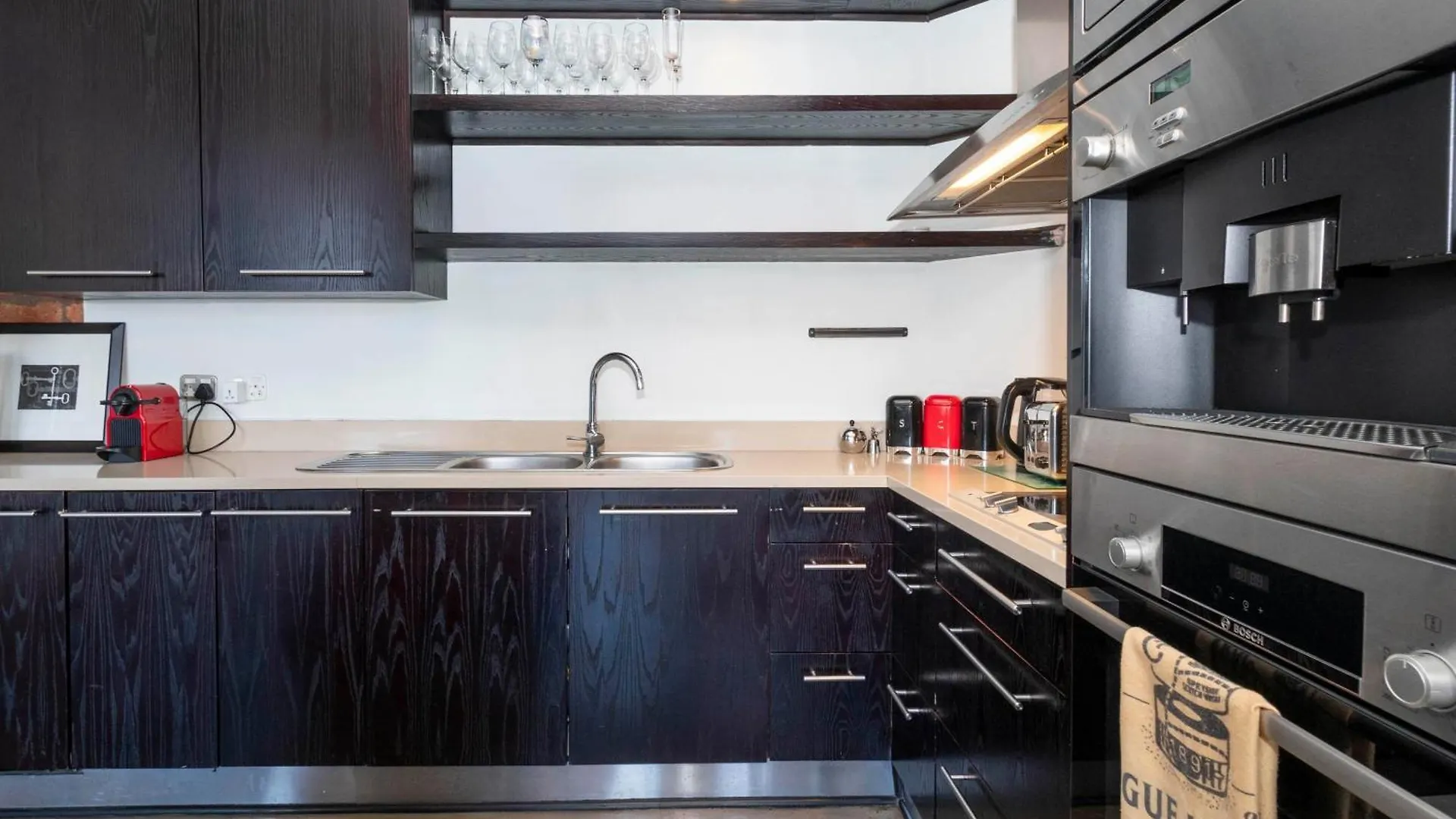 Manhattan-Style 2-Bedroom Apartment Ciudad del Cabo 0*,  Sudáfrica